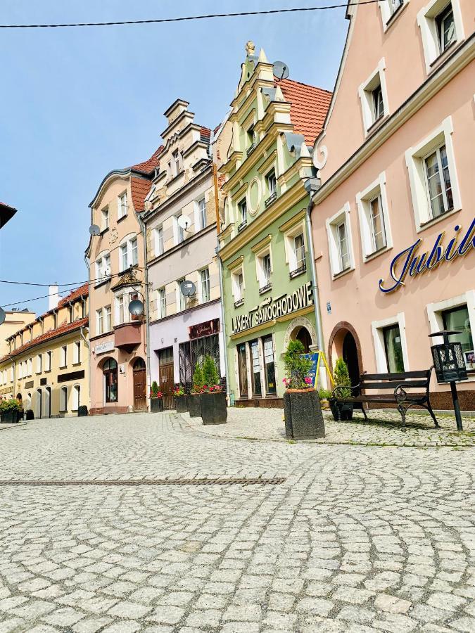 Apartament W Samym Sercu Miasta Z Darmowym Parkingiem Pod Zlotym Lwem -Hotel VI Klodzko Exterior photo
